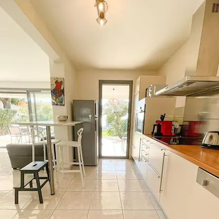 Le Romarin - Clim - Vue Et Jardin - 3 Chbres Apartament *
